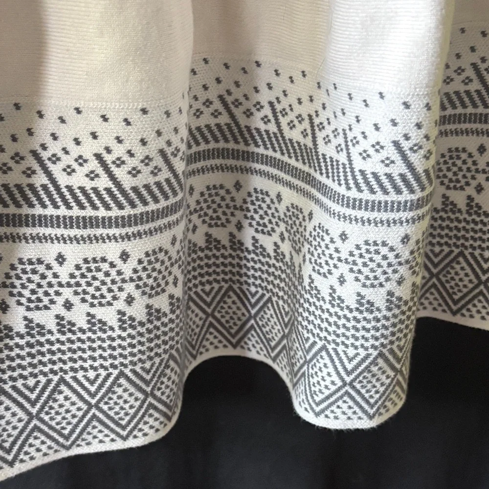 GAP Kids Formal knit Dress in White and Black sz L